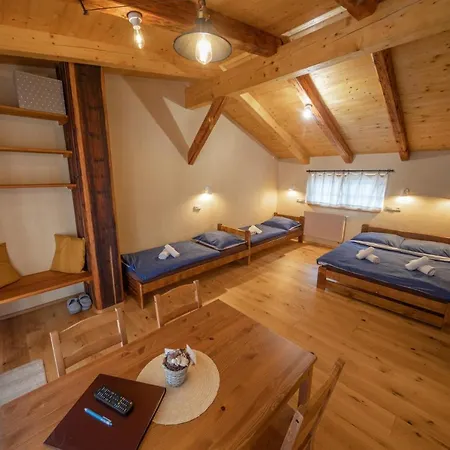 Ve Mlyne Apartment *