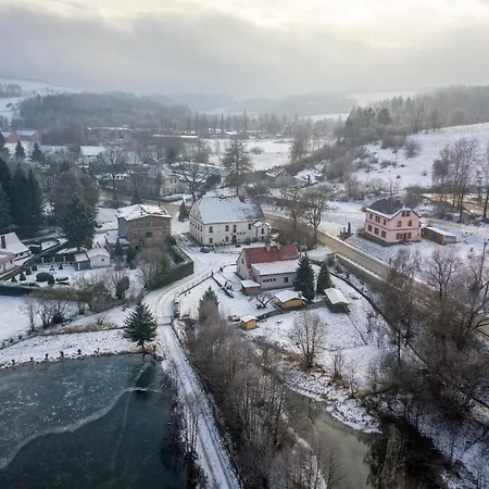 Apartment Ve Mlyne Teplice nad Metuji