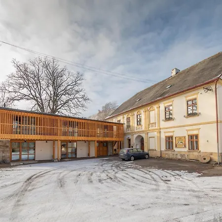 아파트 Ve Mlyne Teplice nad Metují