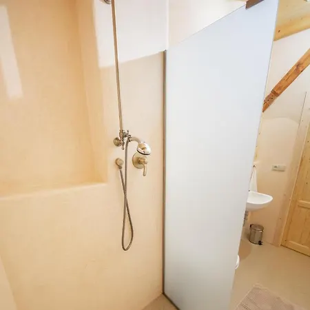 Ve Mlyne Apartment